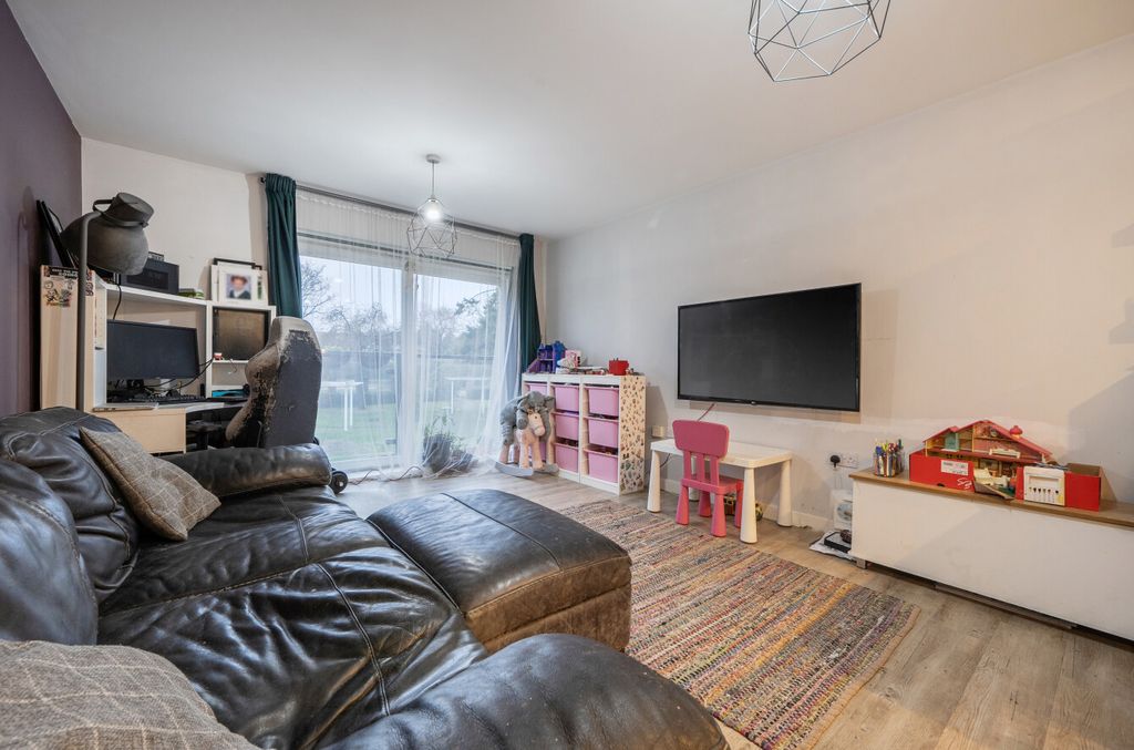 Property photo 3 of 14 1405292-4-69779c5...