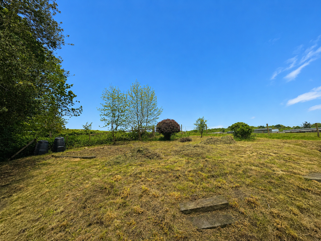 Property photo 2 of 23