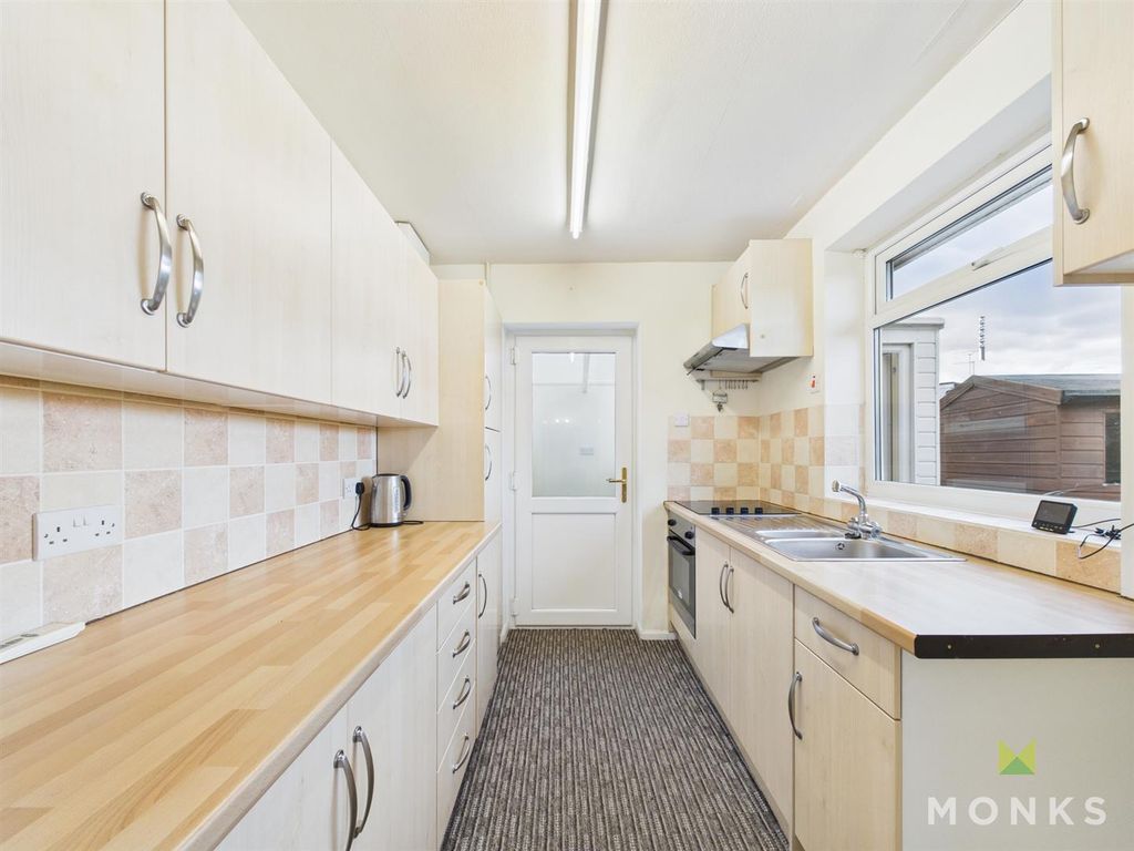 Property photo 2 of 15 Cam01420G0-Pr0776-Still006.Jpg