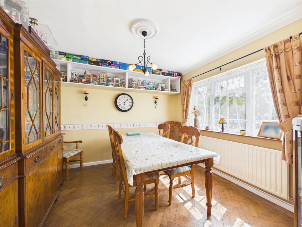 Property photo 3 of 33 Picture No. 20