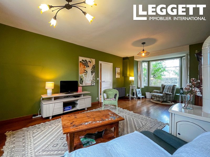 Property photo 2 of 10