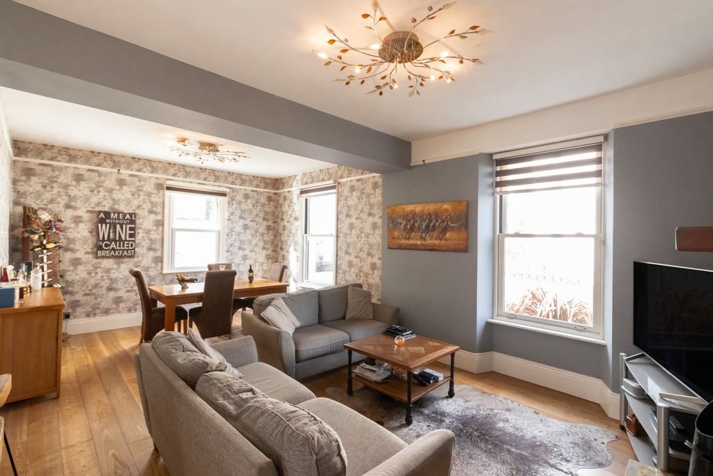 Additional image 9 of 4 bed semi-detached house for saleLes Gravees, St. Peter Port, Guernsey GY1