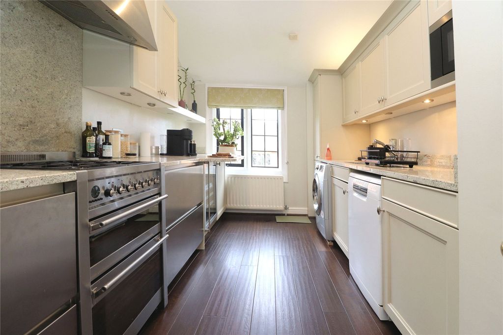 Property photo 2 of 14 Picture No. 02