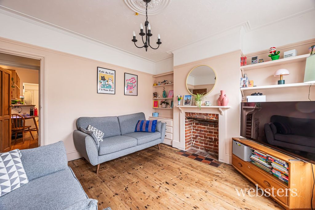 Property photo 3 of 14