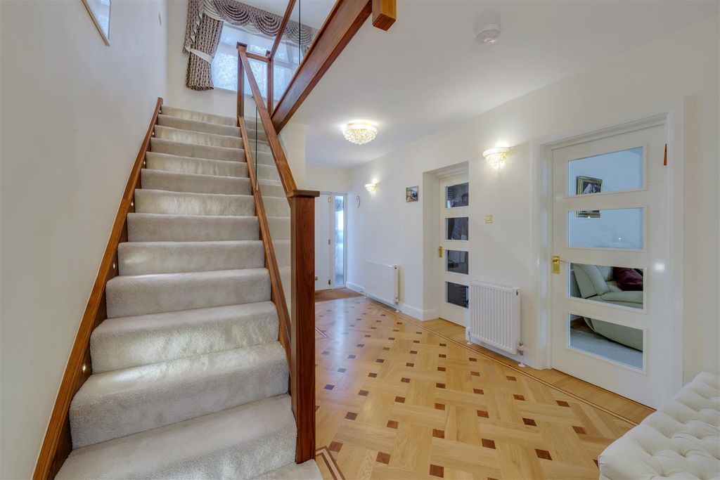 Property photo 3 of 30 0012.Jpg