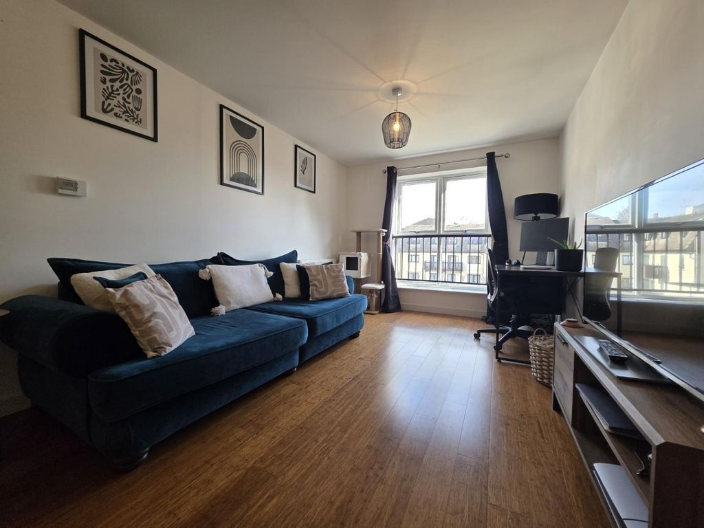 Property photo 3 of 9 14!.Jpg