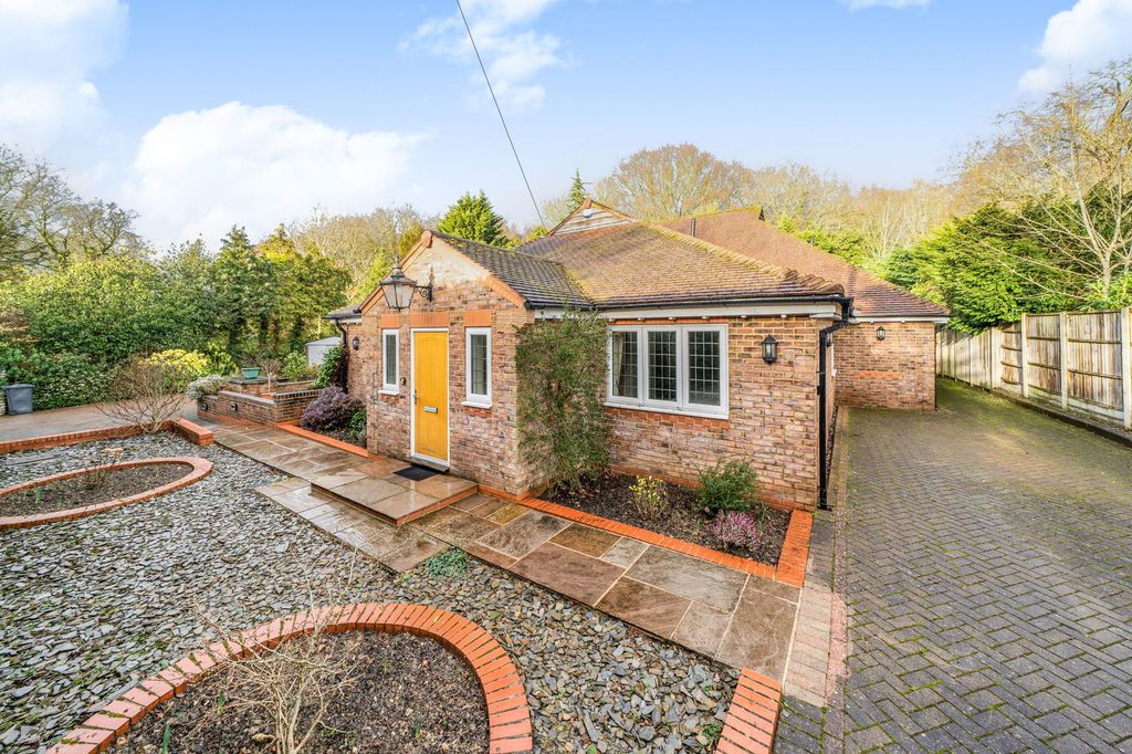 Property photo 2 of 23