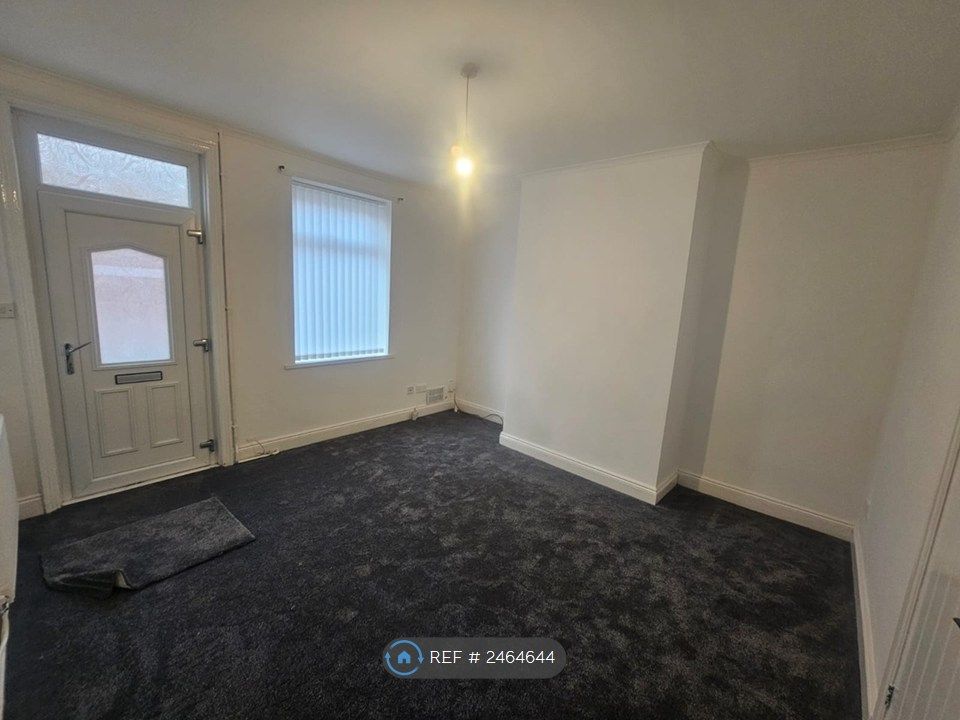 Property photo 3 of 13 Living Room