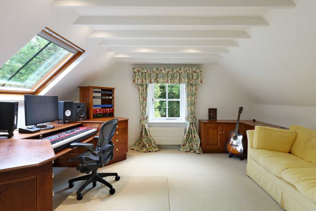 Property photo 3 of 7