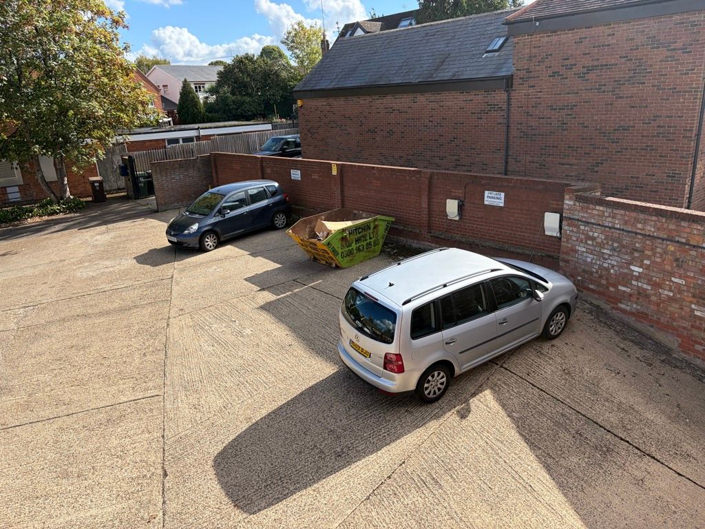 Property photo 3 of 12 Photo 23