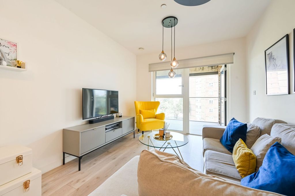 Property photo 1 of 19