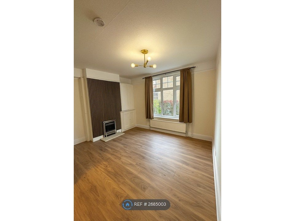 Property photo 3 of 7 Dining Room