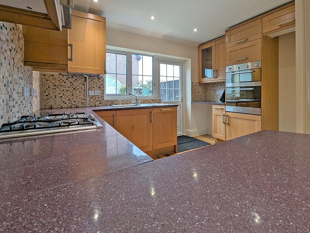 Property photo 2 of 8 4797721