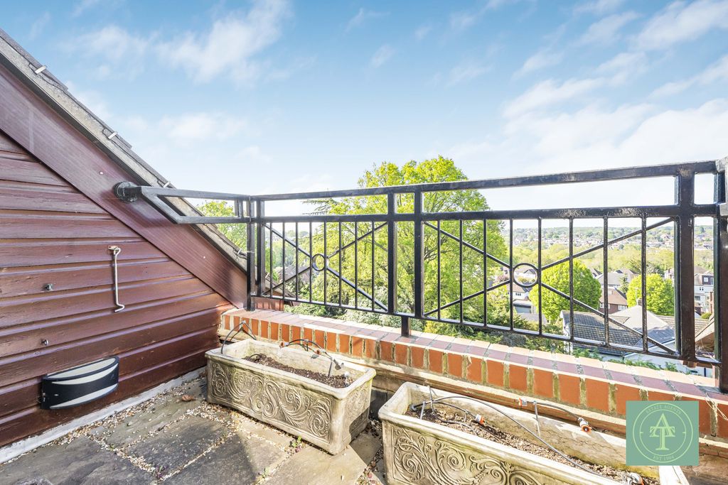 Additional image 20 of 3 bed flat for saleClaremont Heights, Enfield EN2