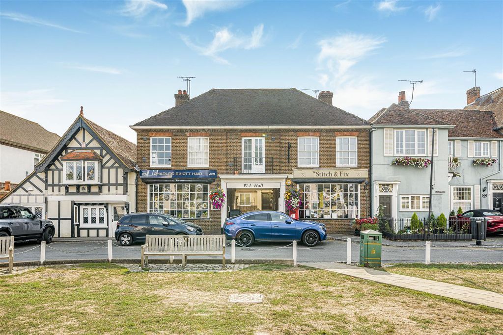 Property photo 1 of 12 2 Church View, The Green Datchet, Sl3 9Eh11.Jpg