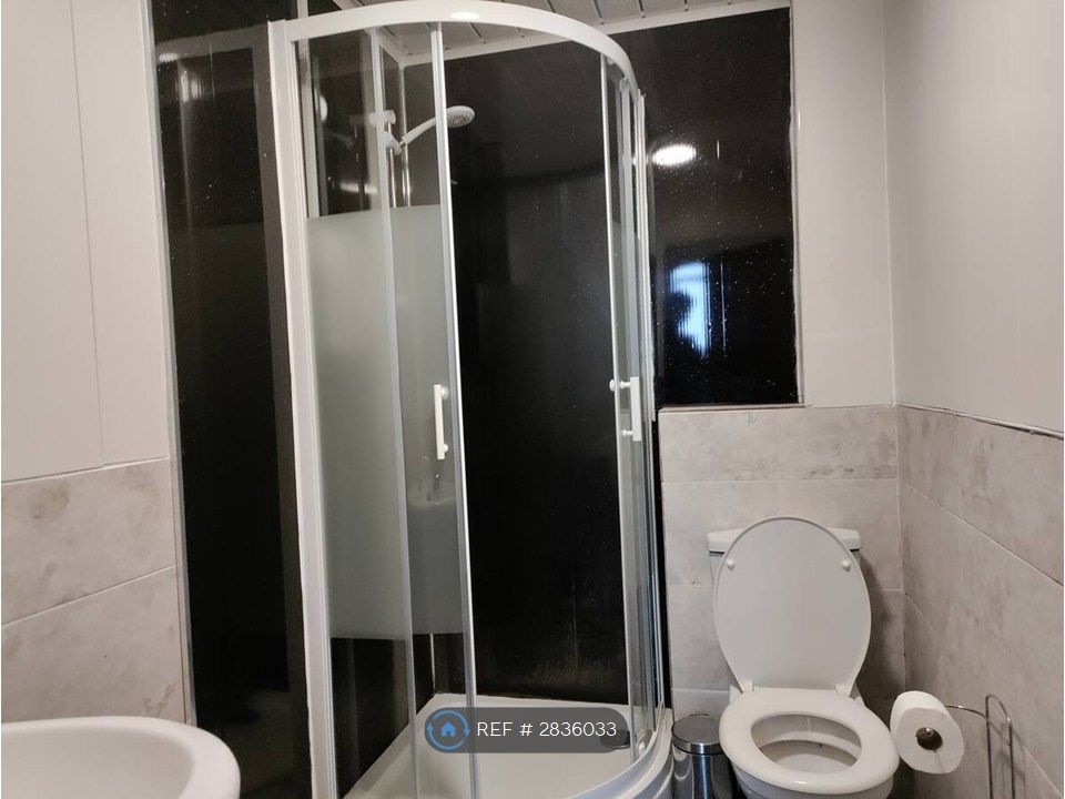 Property photo 2 of 35