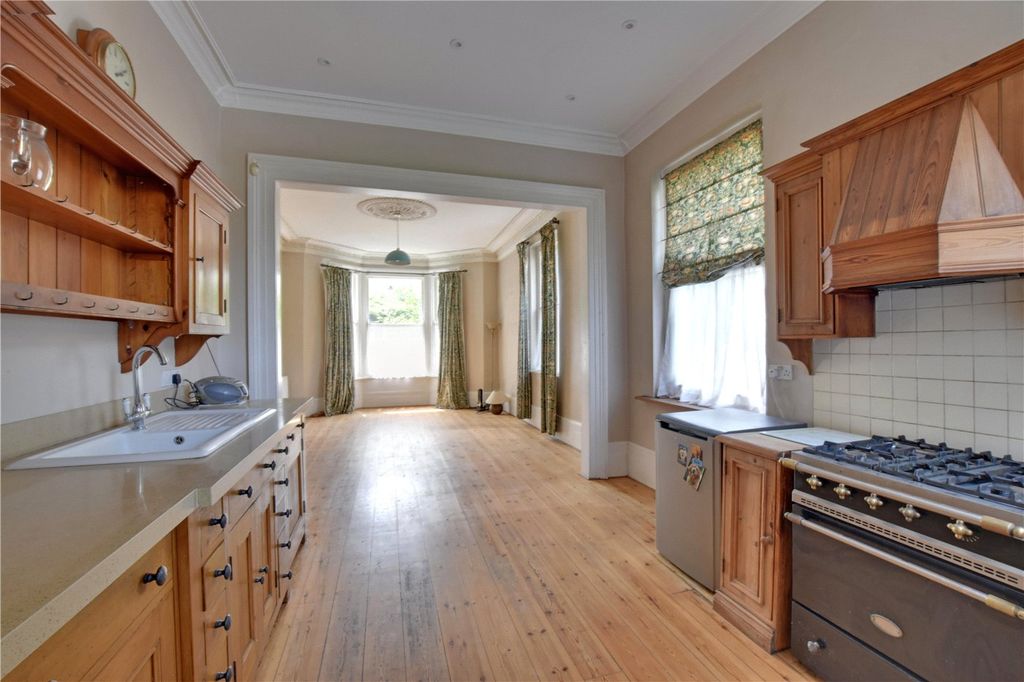 Property photo 2 of 27 Picture No. 09