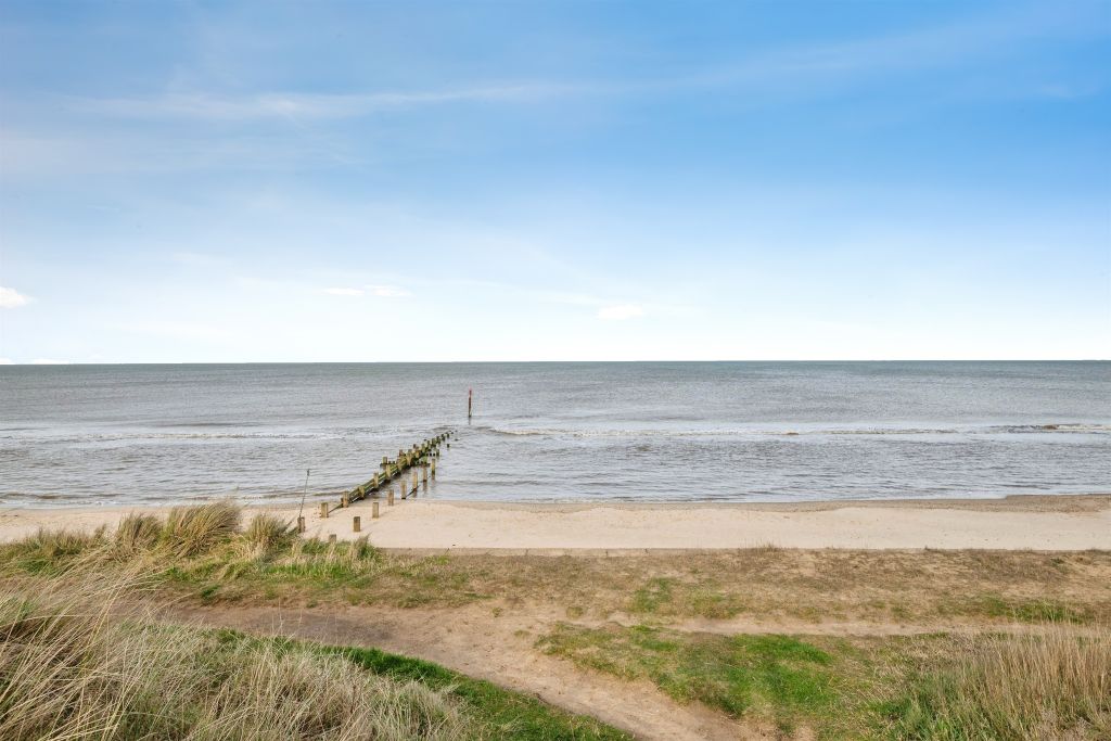 Property photo 3 of 39