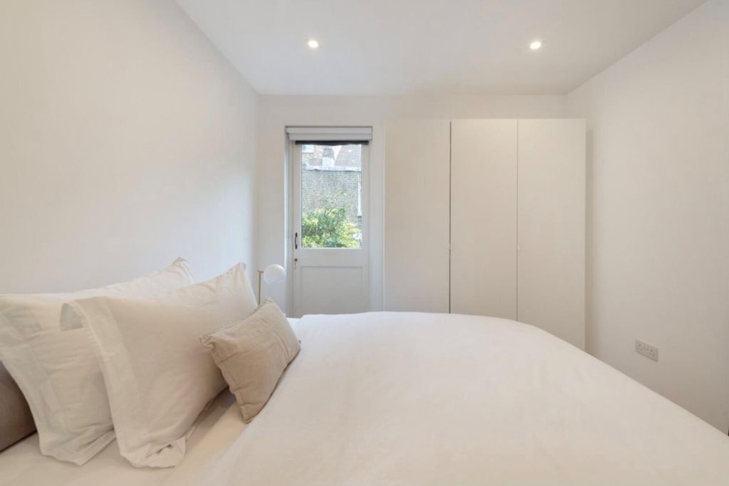 Property photo 3 of 5