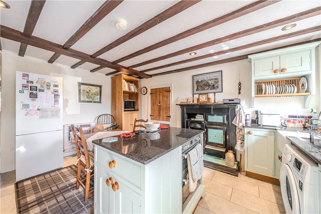 Property photo 2 of 16 Kitchen