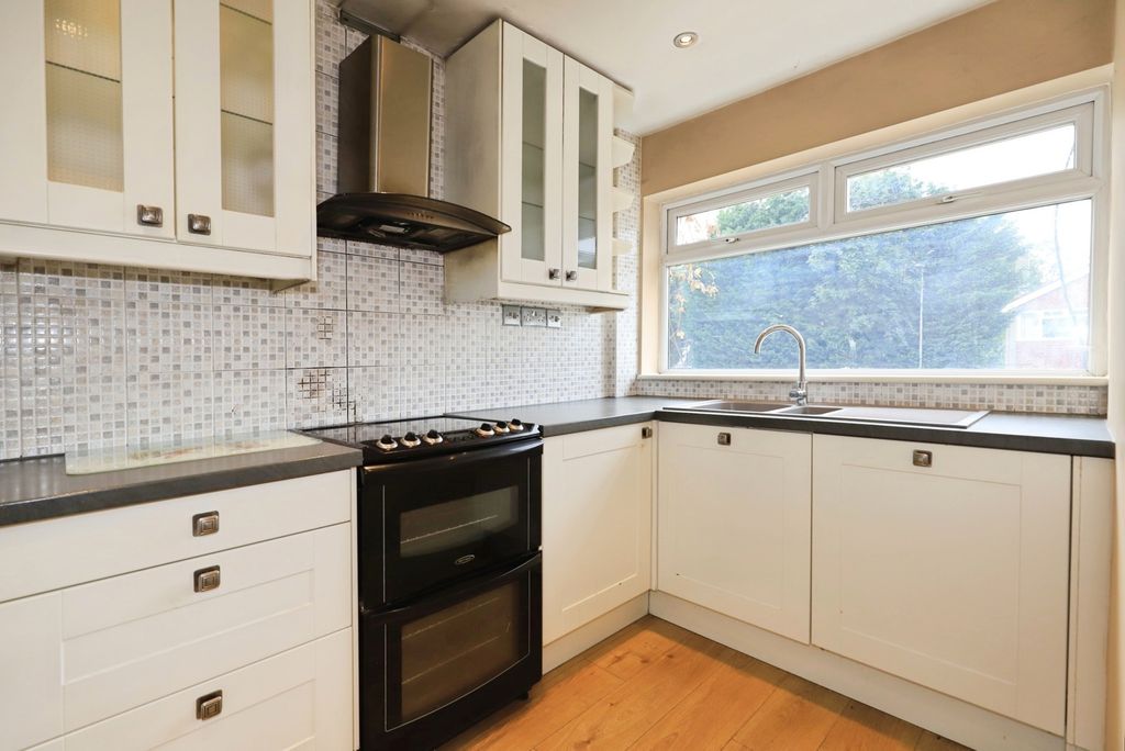 Property photo 3 of 20 Pbox-Img.Jpg