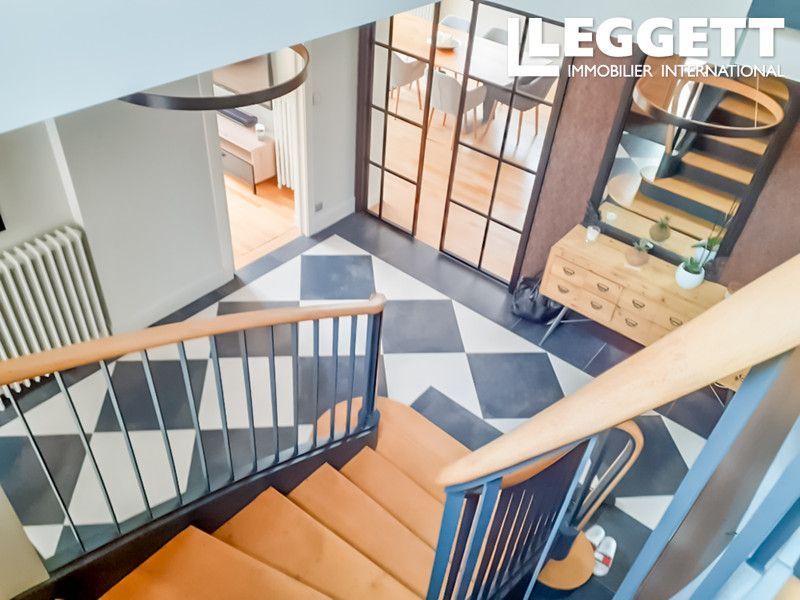 Property photo 3 of 10