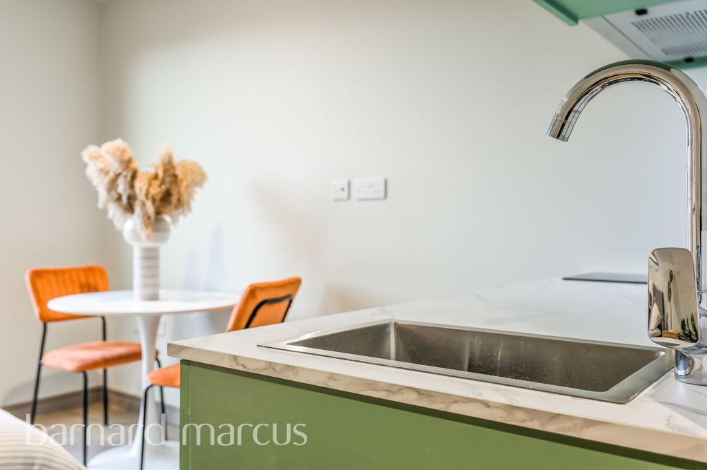 Property photo 2 of 8 Image