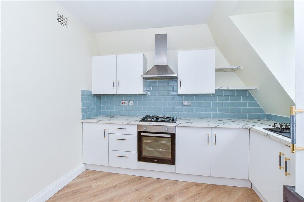 Property photo 2 of 10 Kitchen