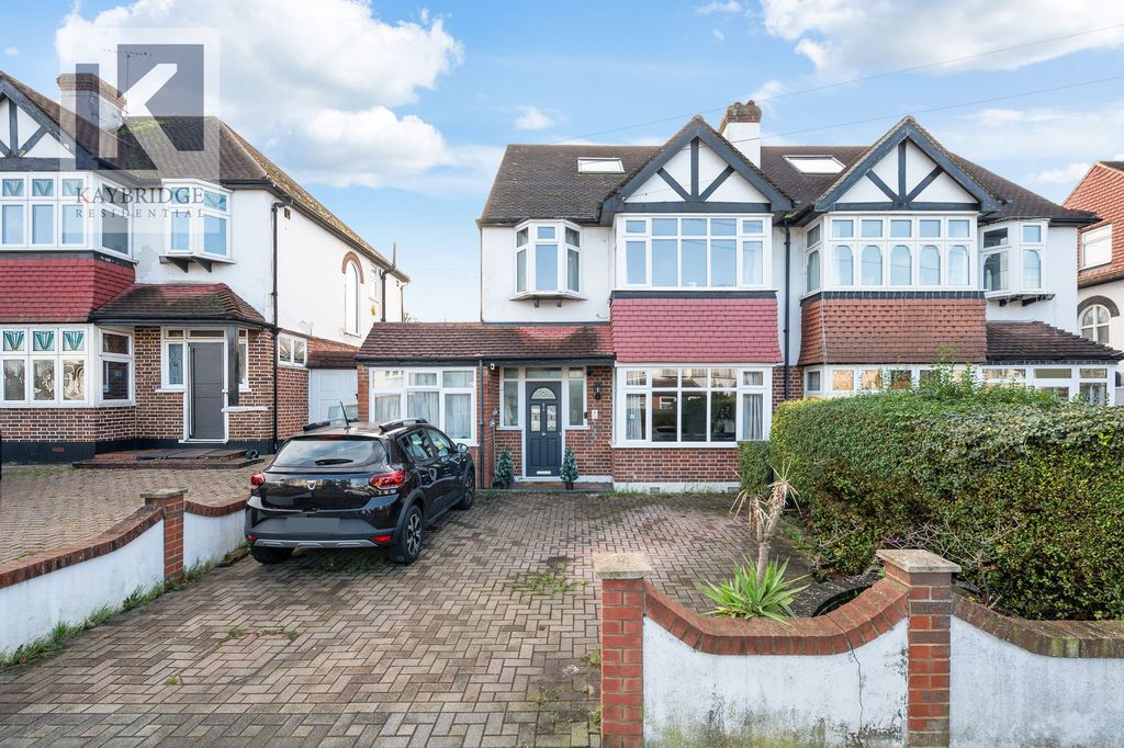 Property photo 1 of 16 Stoneleigh Park Road, Epsom - Kt19 0Qt