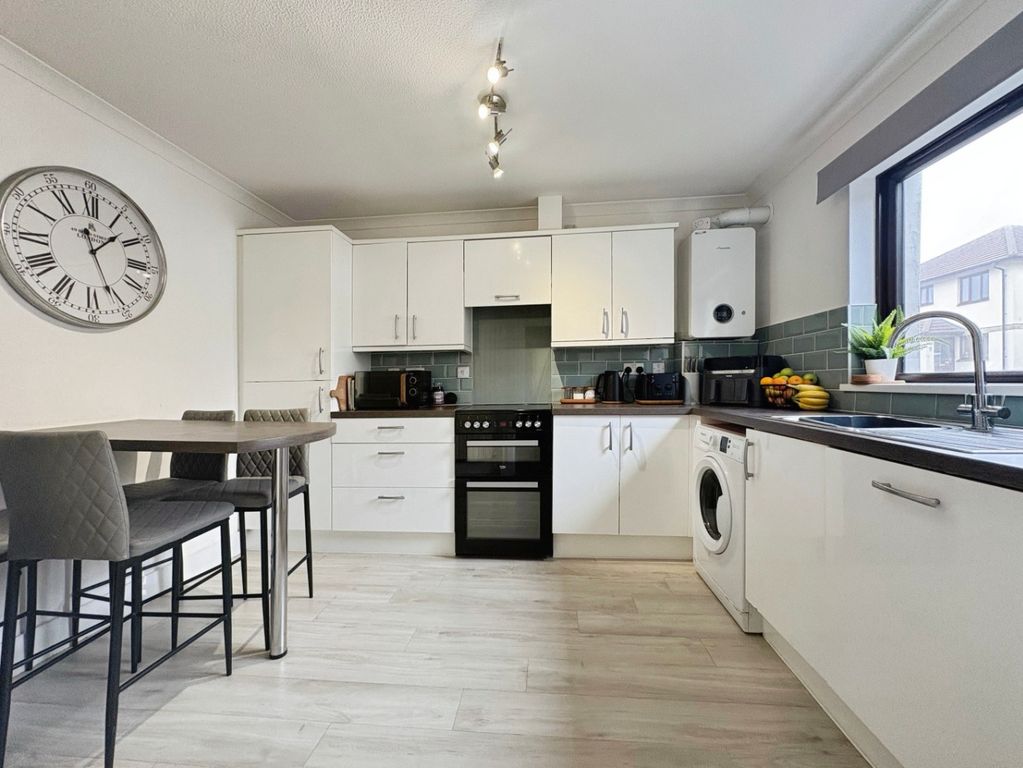 Property photo 2 of 15 5249583