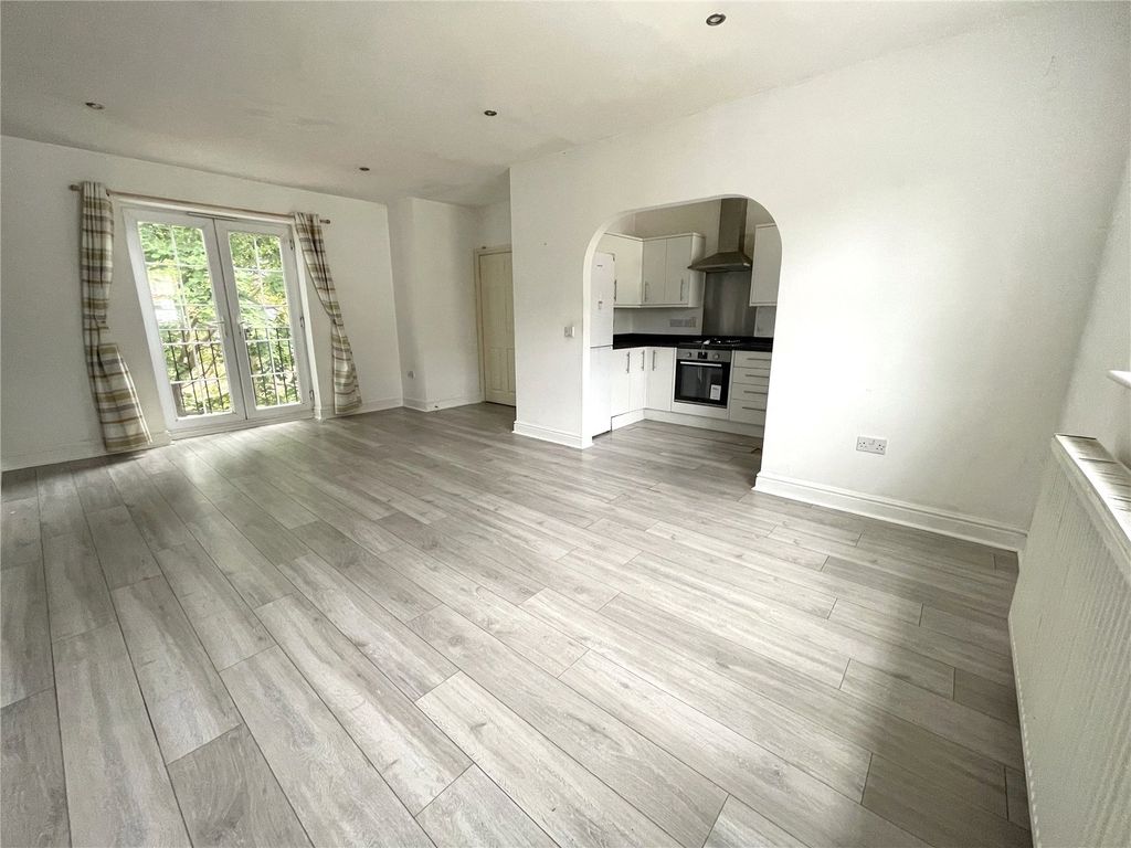 Property photo 2 of 16 Picture No. 03