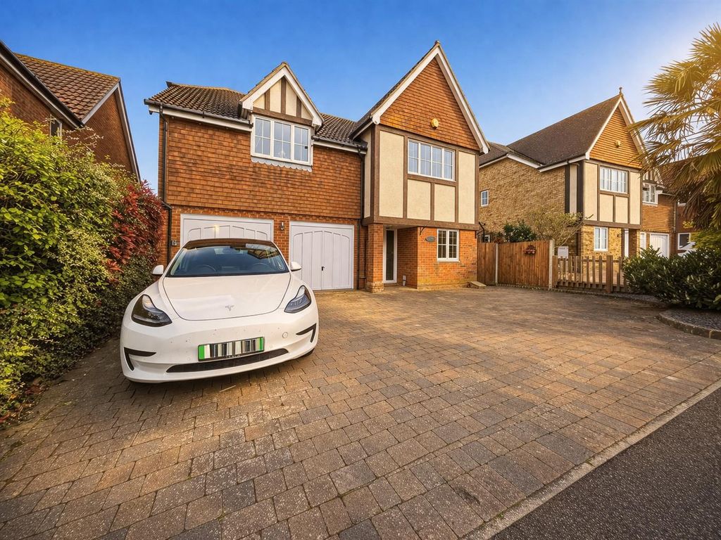 Property photo 2 of 38 12 Mandarin (1).Jpg