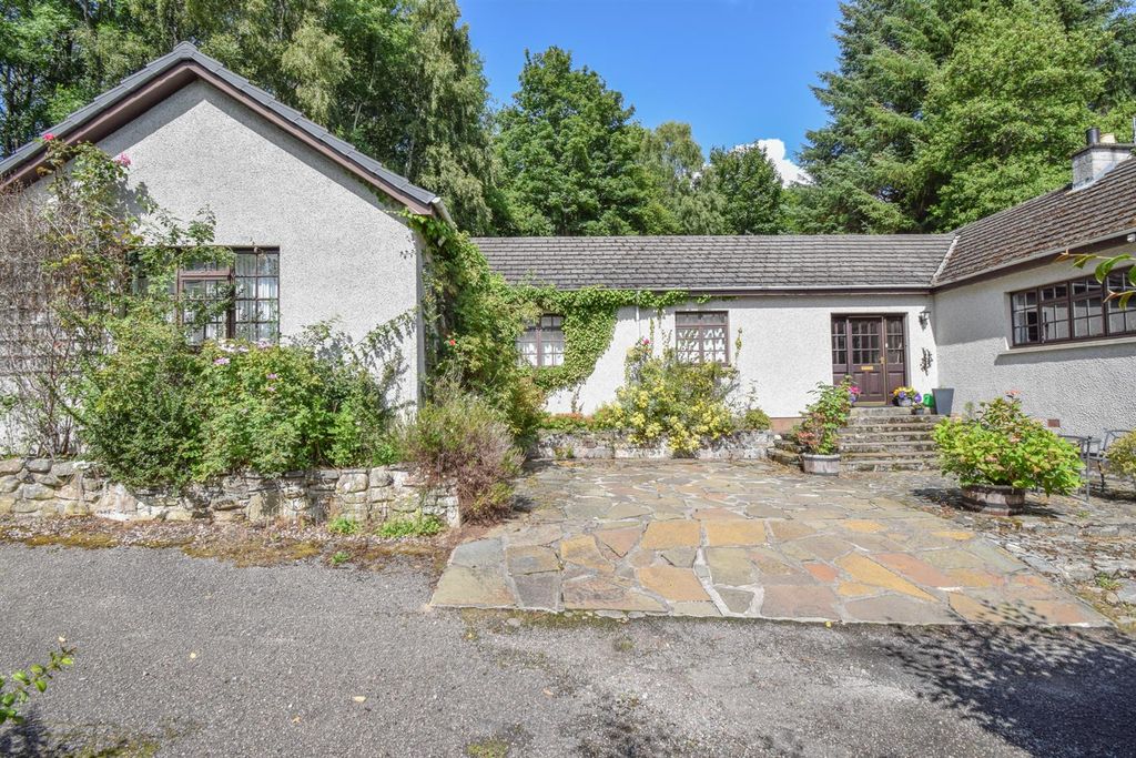 Property photo 1 of 26 Front.Jpg
