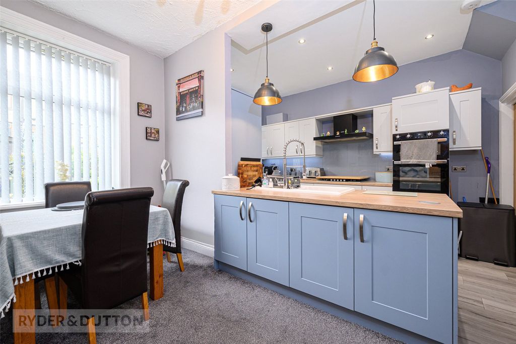 Property photo 3 of 16 Dining Kitchen
