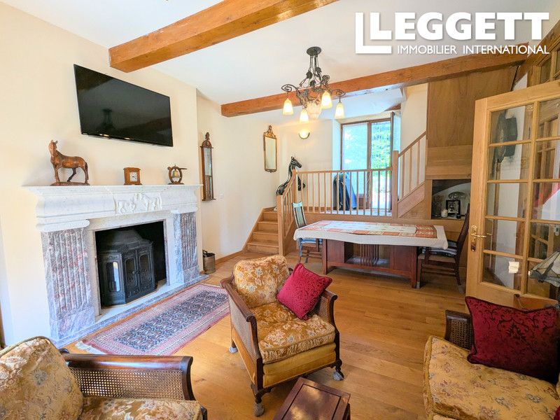 Property photo 2 of 10