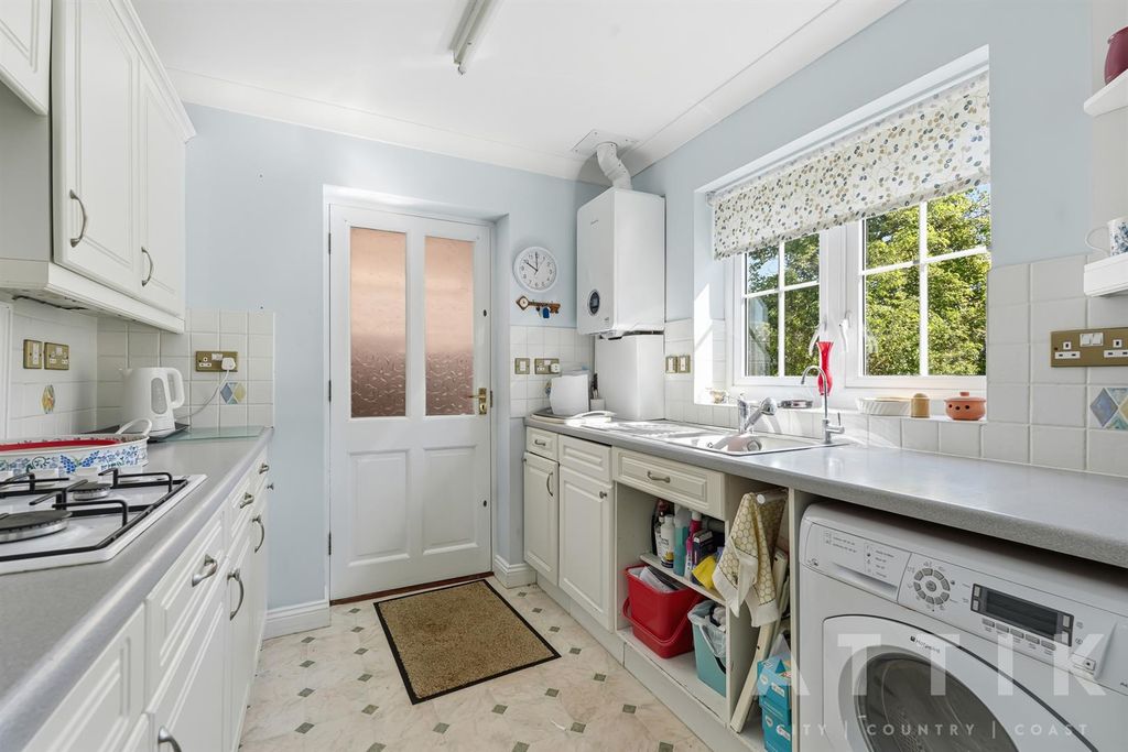 Additional image 12 of 2 bed detached bungalow for saleOld Brewery Yard, Halesworth IP19