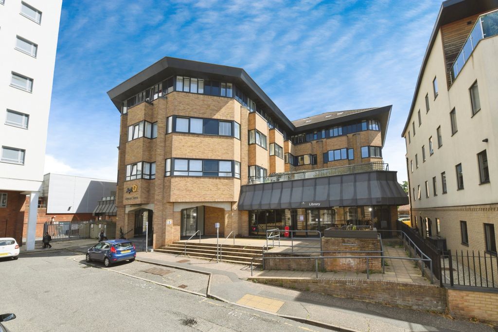 Property photo 1 of 13