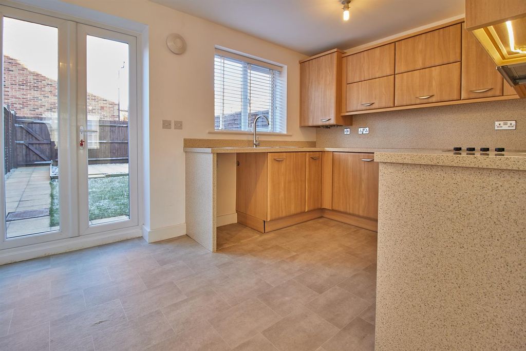 Property photo 3 of 11 Yeoman Close, Hinckley 4.Jpg