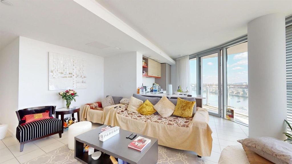 Property photo 3 of 10 2 Bedroom For Sale At Royal Docks, By Barrain Lond