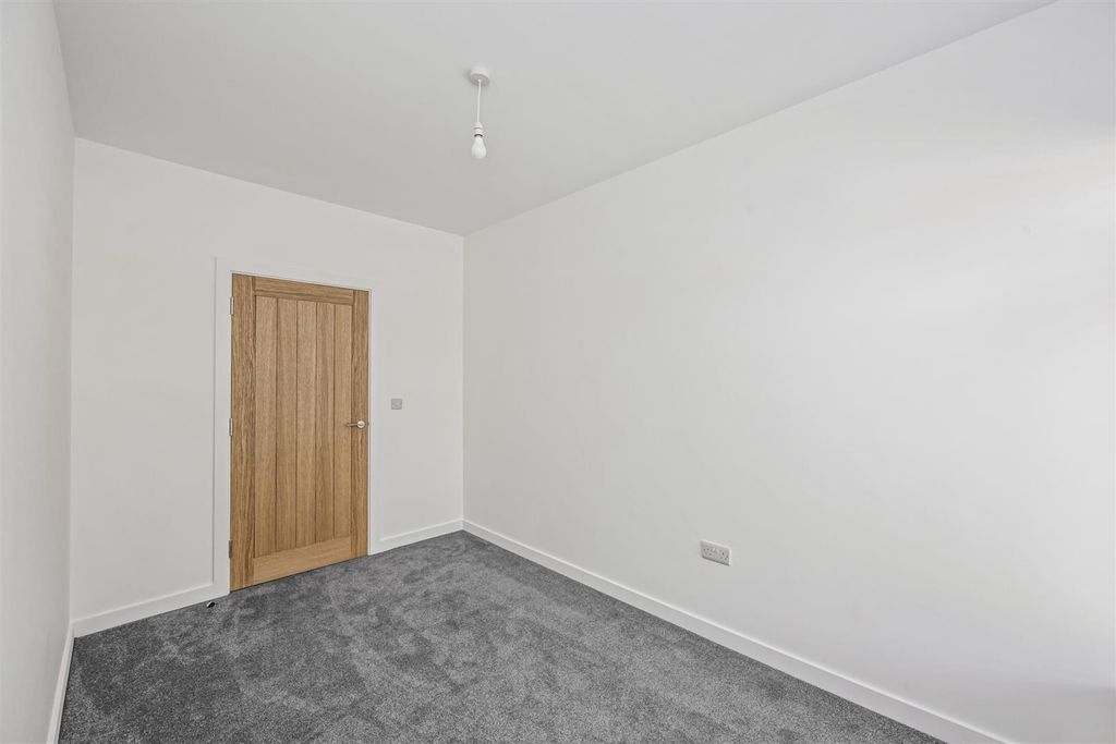 Additional image 18 of 2 bed flat to rentMontague Street, Worthing BN11