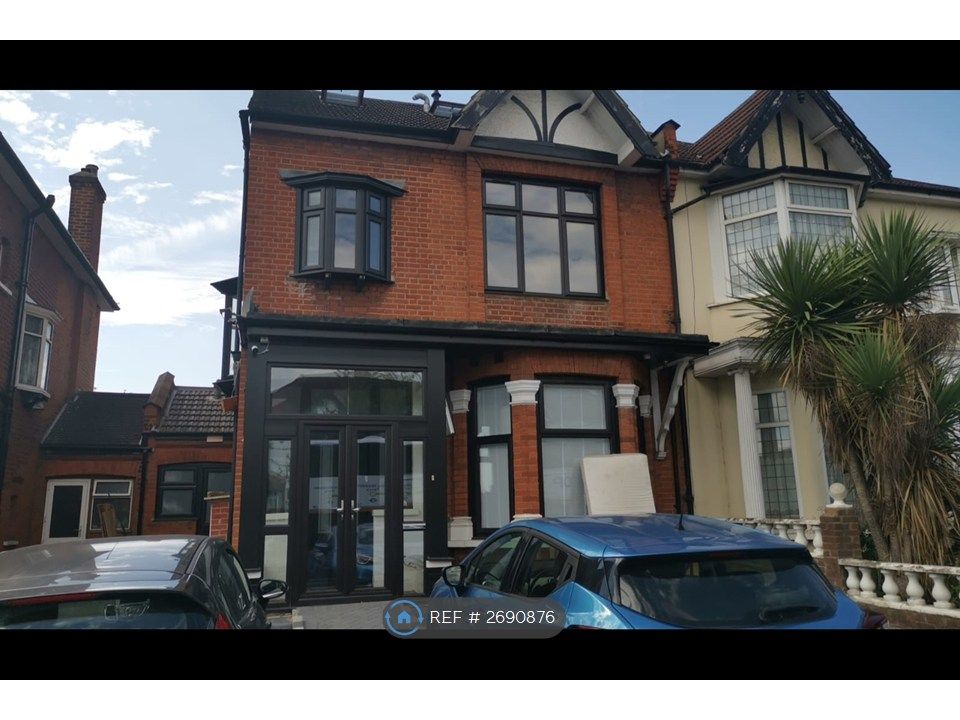 Property photo 1 of 10 1st Floor Flat