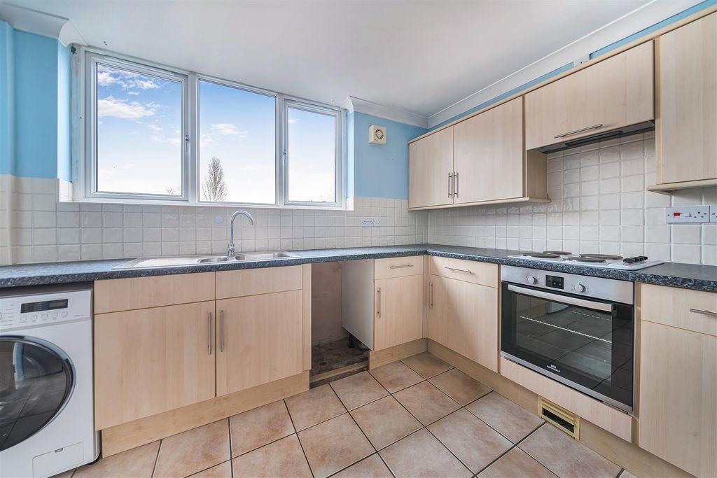 Property photo 2 of 13 Kitchen