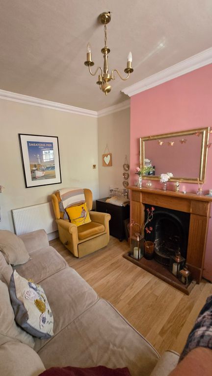 Property photo 2 of 11 Snug.Jpg