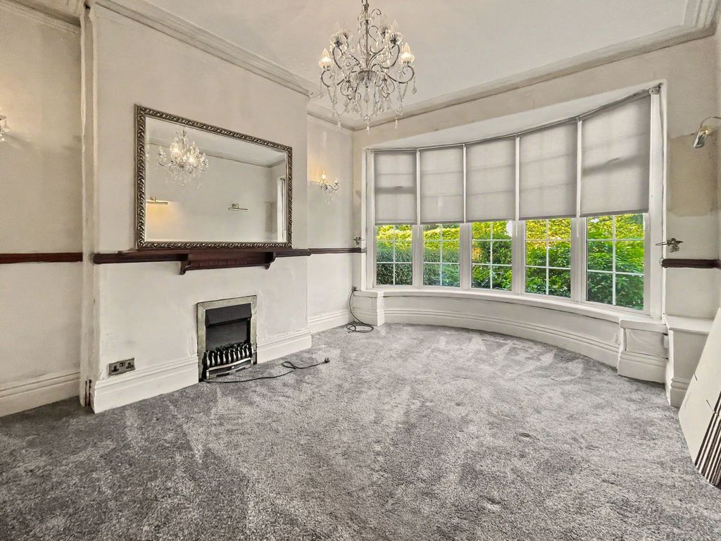 Property photo 2 of 25
