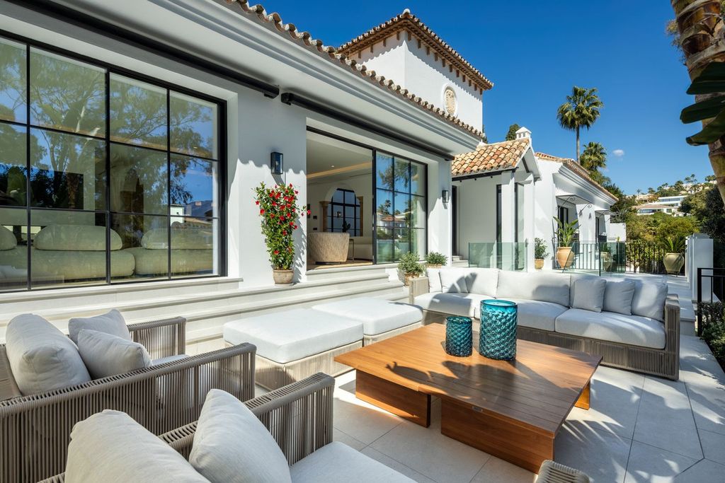 Property photo 2 of 22