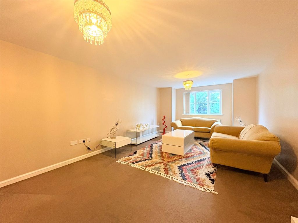 Property photo 3 of 9 Picture No. 05