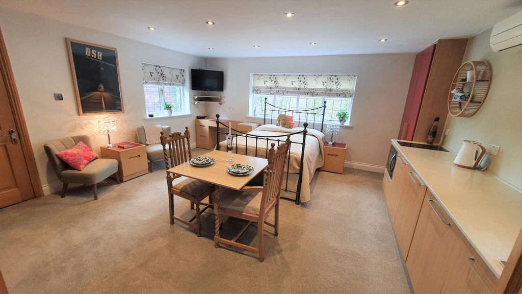 Property photo 3 of 4 Gallery