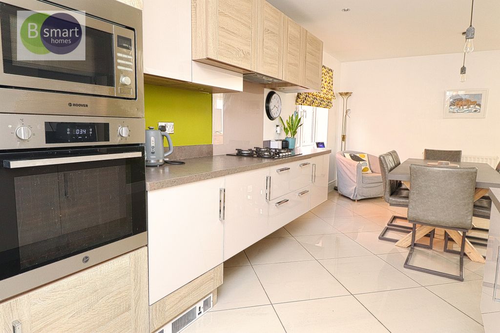 Property photo 2 of 22 Img_4815