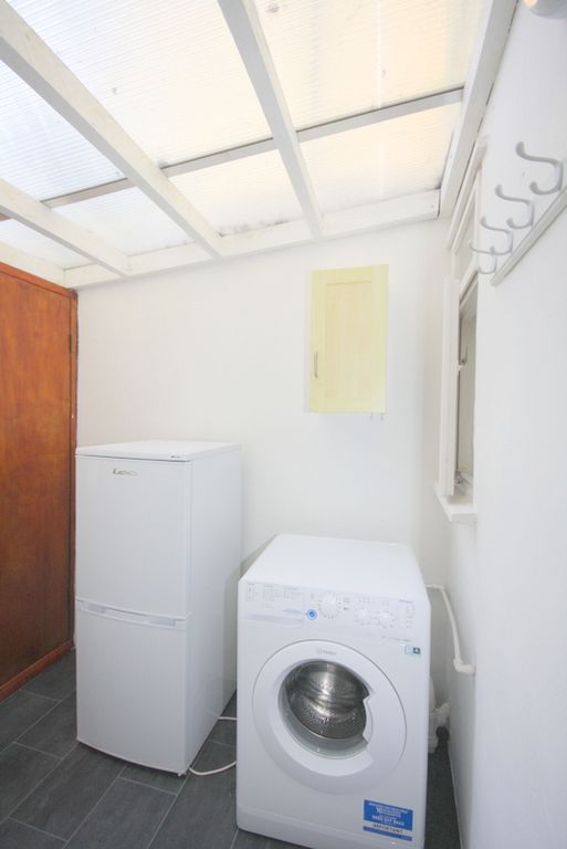 Property photo 3 of 9 Entrance