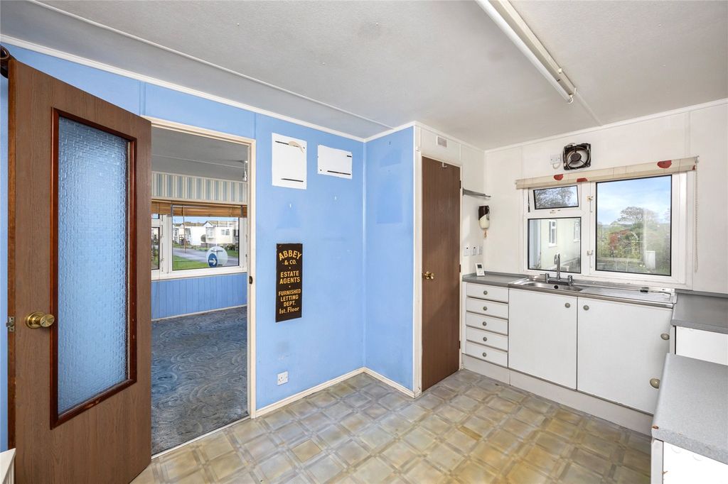 Property photo 2 of 12 Picture No. 04